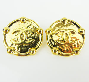 CHANEL Vintage Round Clip-on Earrings