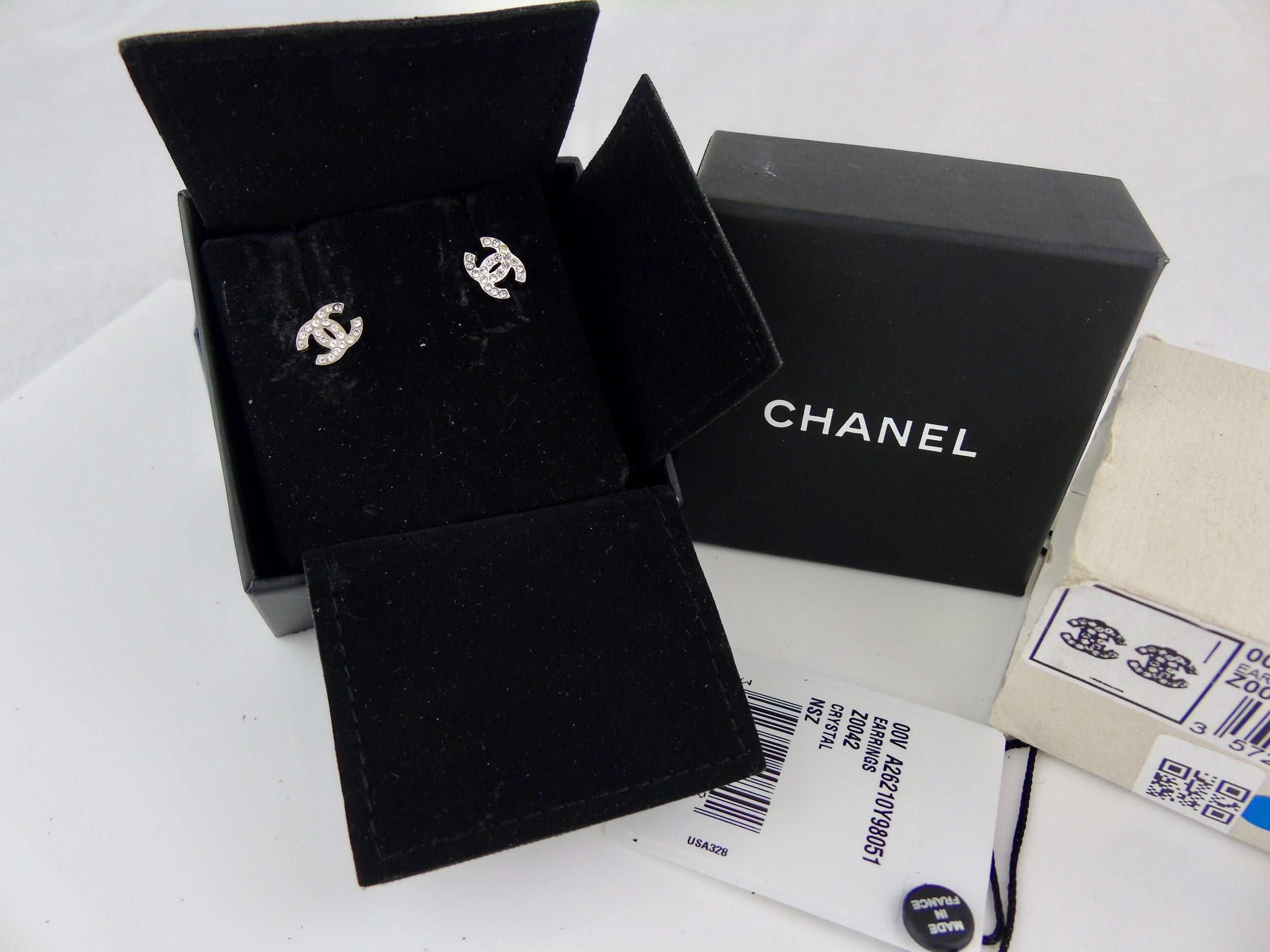 Chanel small cc logo earrings Clearance
