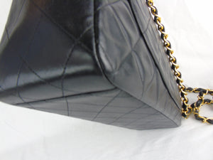 CHANEL Classic 'Jumbo XL' (Maxi) 2.55 Flap bag Black Leather - vintage –  Loubi, Lou & Coco