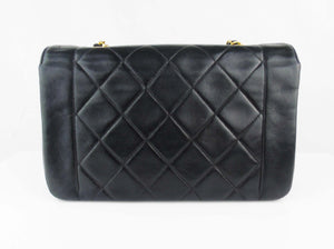 Chanel Medium 22 Bag Black Calfskin Aged Gold Hardware