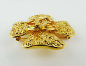 Gold Chanel CC Clover Brooch