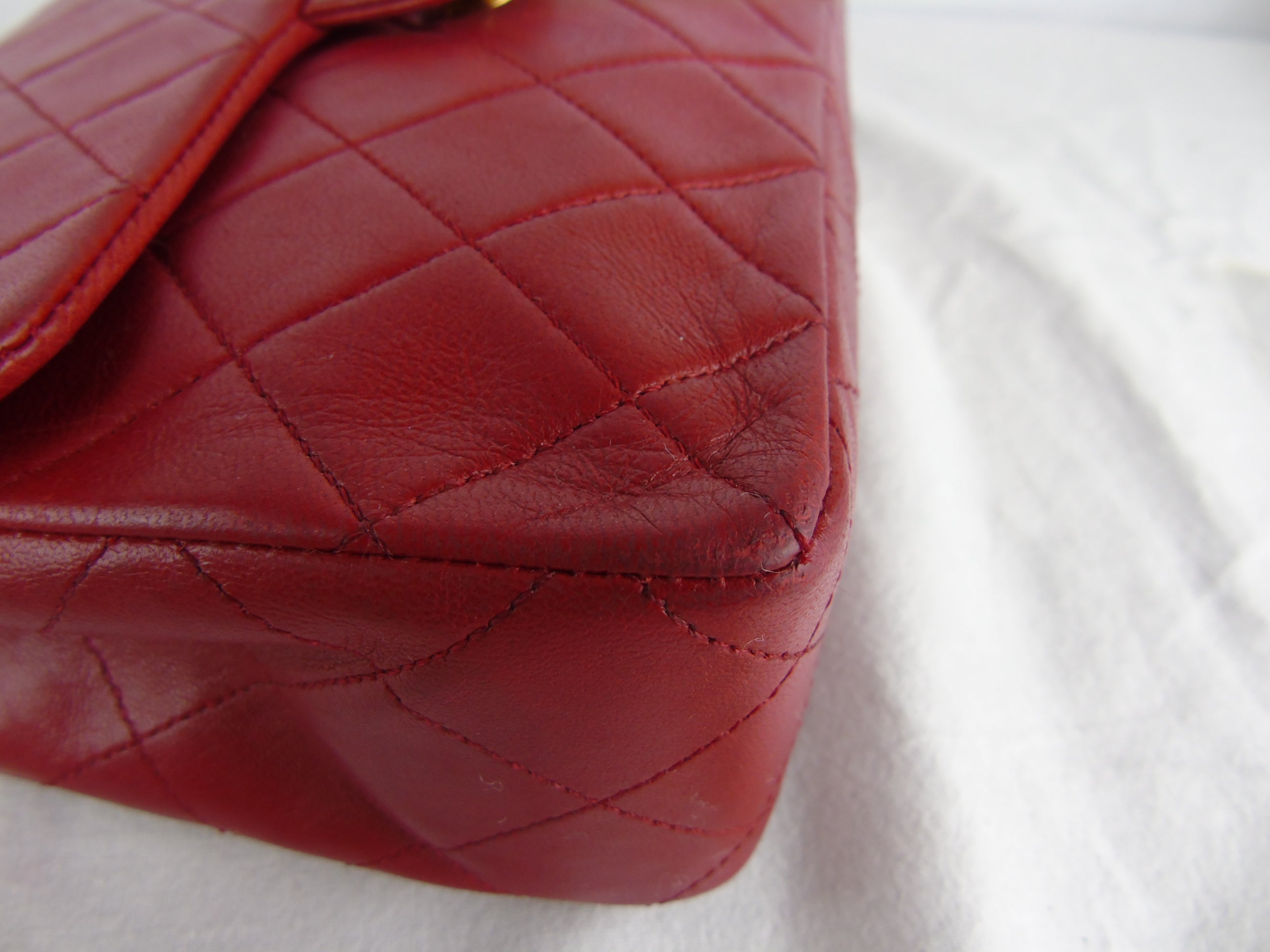 CHANEL red mini square lambskin flap bag ghw - vintage – Loubi