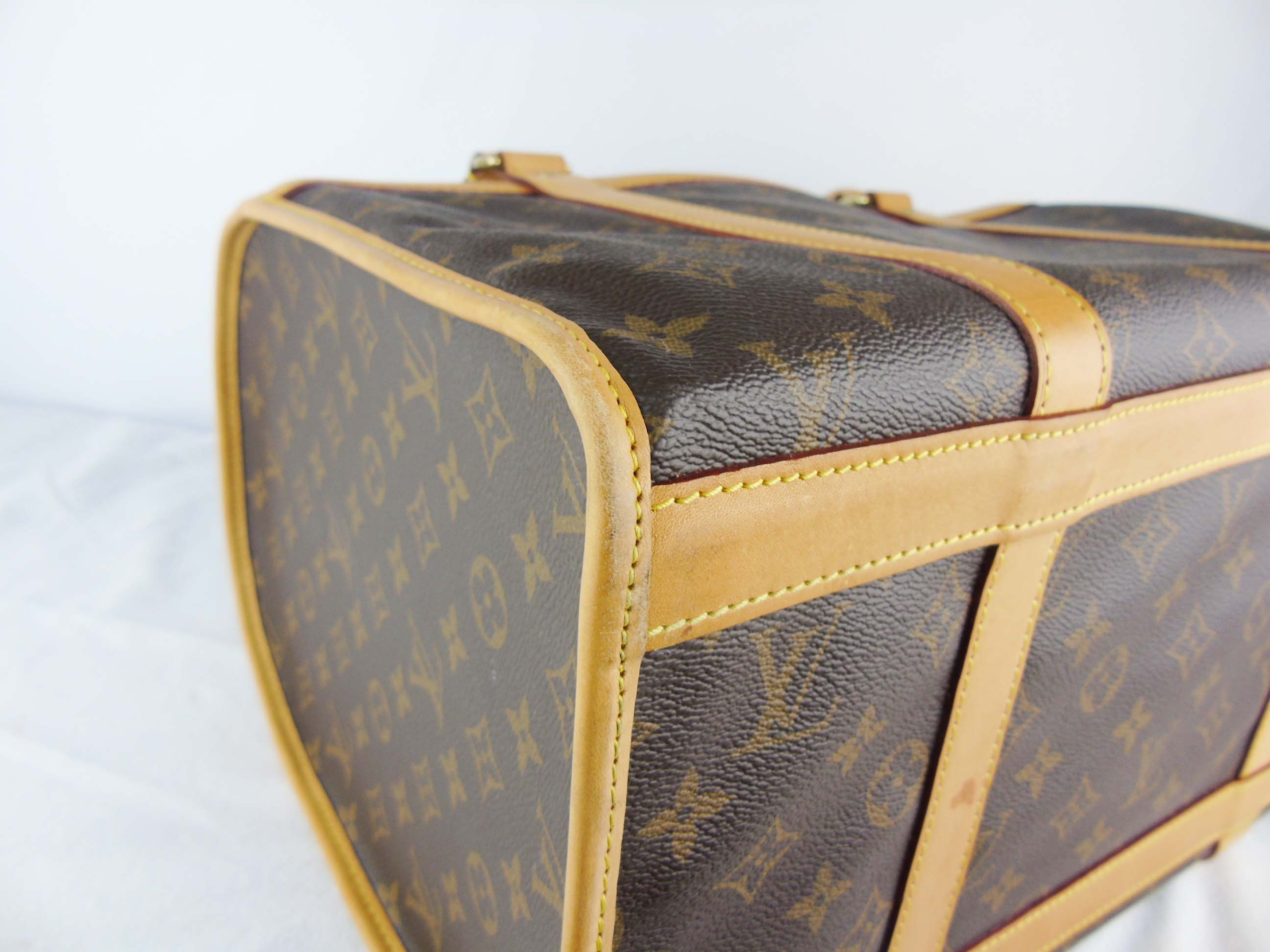 LOUIS VUITTON Monogram Sac Chien 40 Dog Pet Carrier M42024 Auth ms067 Brown  Cloth ref.388328 - Joli Closet